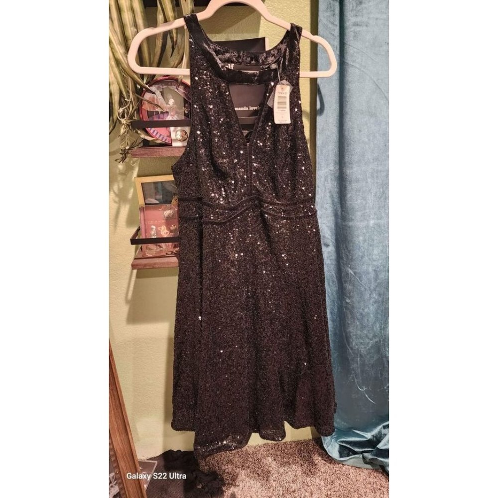 NWT torrid size 12 black sequin dress (large)